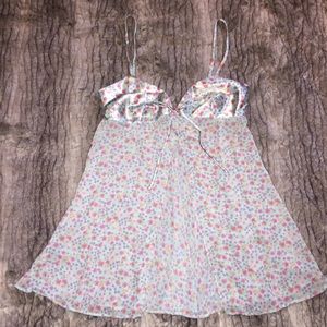 ❤️Victoria’s Secret floral open front chemise slip